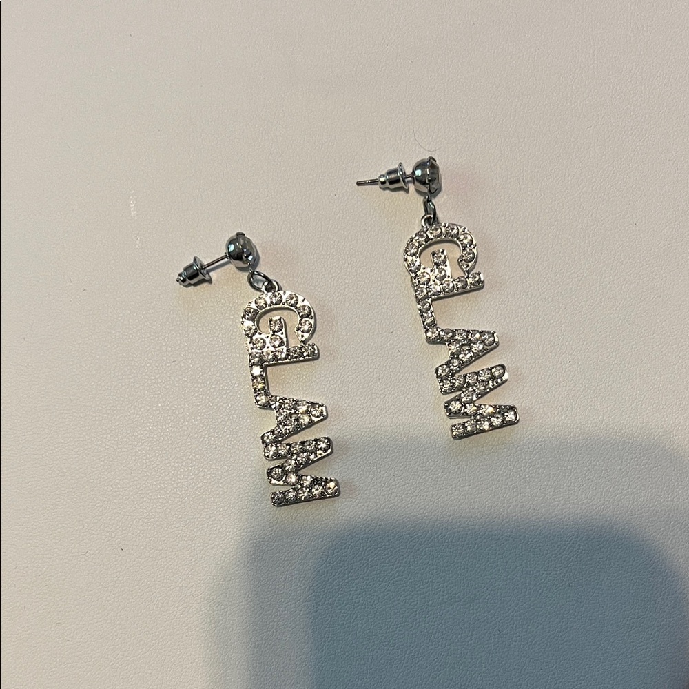 Glam Sparkling Silver Earrings